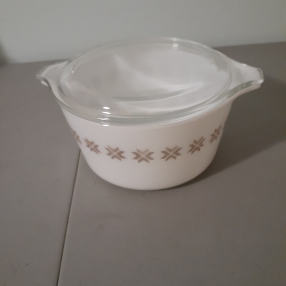Vintage Pyrex - Picture 3 of 8